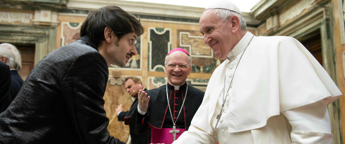 Fabio Rovazzi incontra Papa Francesco