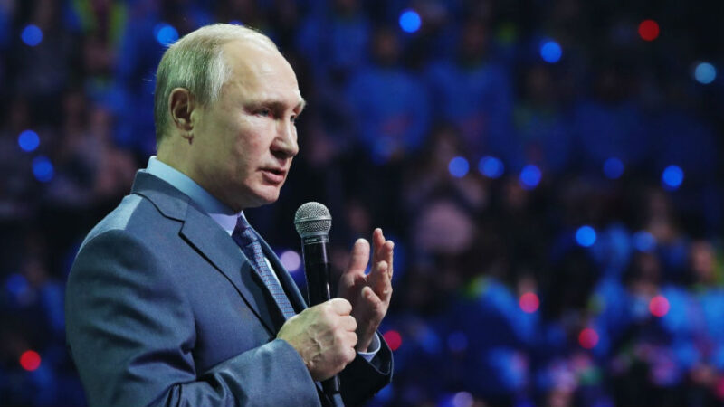 Putin: “Faremo ricorso, esclusi dalla manifestazioni sportive per ragioni politiche”