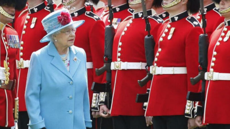 La Regina Elisabetta in “isolamento” al Castello di Windsor