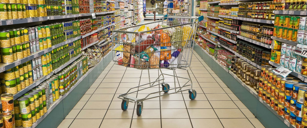 Supermercati, Palazzo Chigi chiarisce: “Nessuna chiusura il weekend”