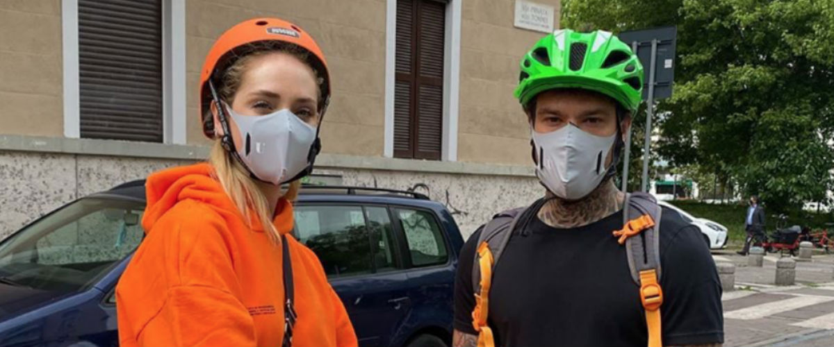 Fedez e Chiara Ferragni volontari per la raccolta cibo a Milano