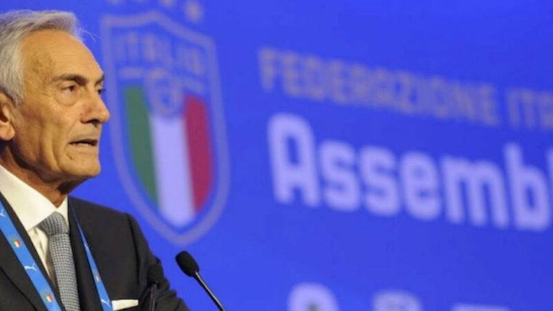 Calcio, il Presidente della FIGC: “Lavoriamo per farlo ripartire in sicurezza”