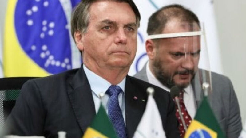 Brasile, il Presidente Bolsonaro: “Ho i sintomi del Covid”