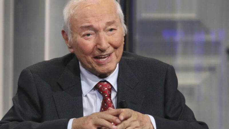 Piero Angela: “Serve l’esercito per far rispettare le distanze”