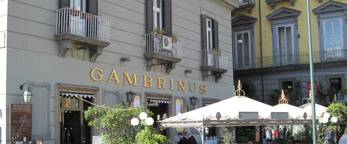 Napoli, non apre lo storico caffè Gambrinus