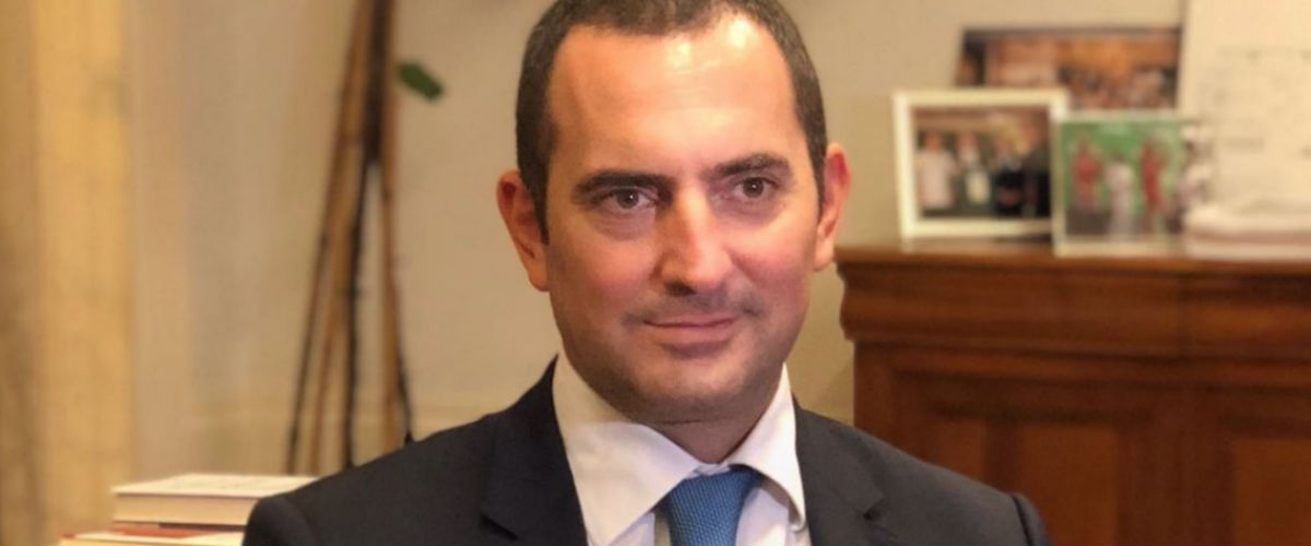 Lo sfogo del Ministro Spadafora: “Mi vergogno della burocrazia in Italia”