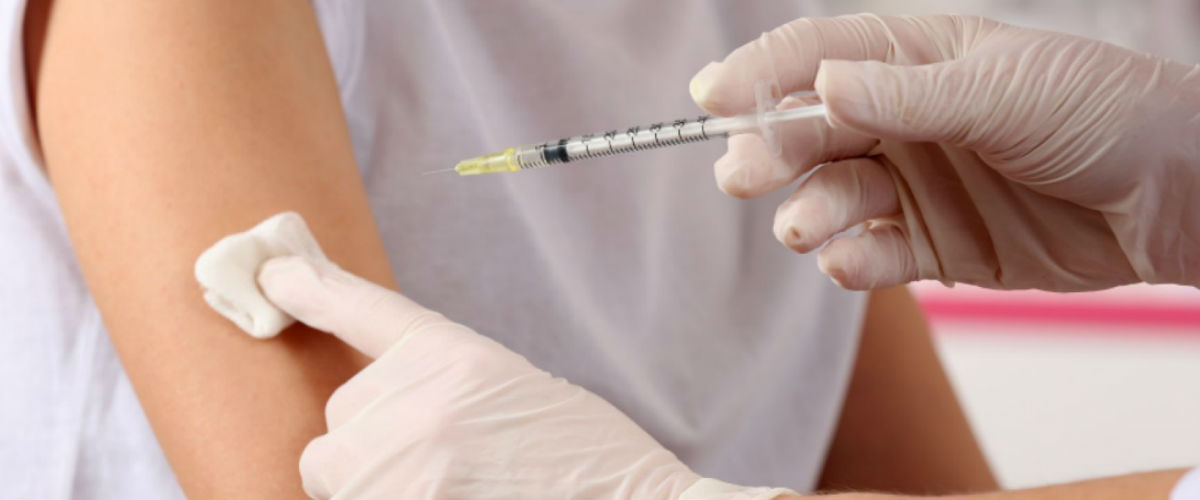 Vaccini, una reazione allergica grave ogni 100mila dosi