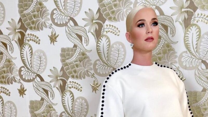 Usa, Katy Perry chiude la cerimonia di Biden con “Firework”