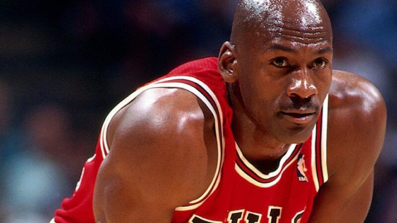 Michael Jordan dona 10 milioni per costruire due ospedali