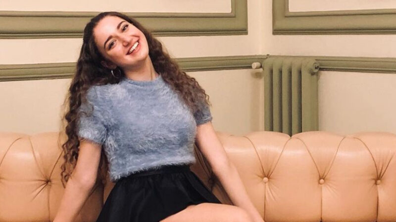 Sanremo 2021, la nuova proposta Elena Faggi e la sua “Che ne so”: testo e significato