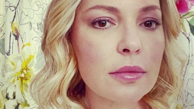 Katherine Heigl dopo l’operazione al collo: ‘bene, ora sono bionica!’