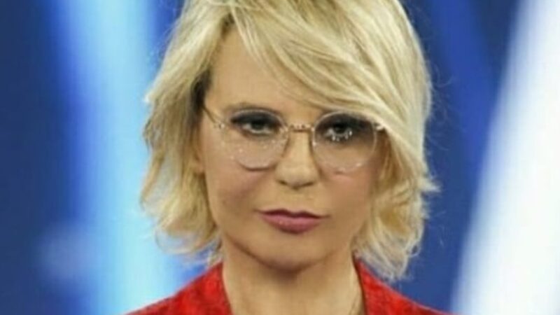 Giovedì saltano i programmi di Maria De Filippi: ecco perché