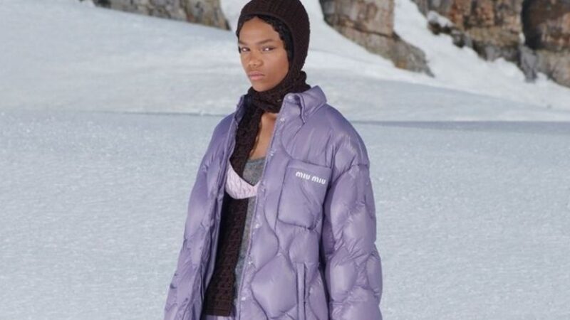 Miu Miu sfila a Cortina: in “passerella” la donna dal cuore impavido