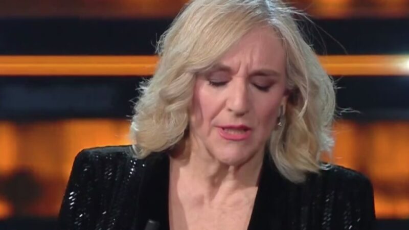 Sanremo, il monologo di Giovanna Botteri: “Quando sei lontano vedi il mondo in un altro modo”