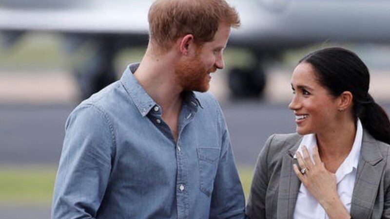 L’intervista di Harry e Meghan, si salva solo la Regina