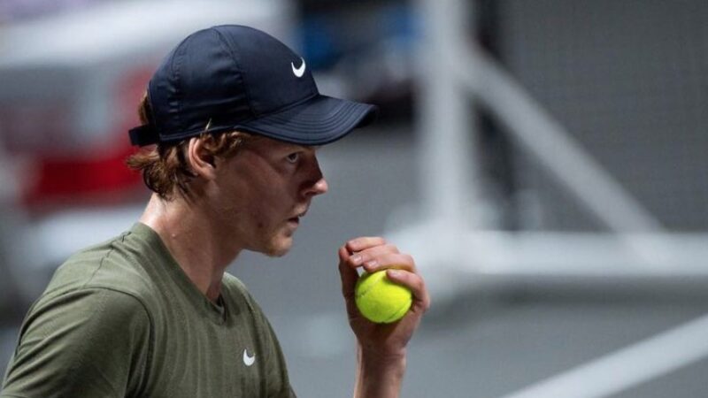 Tennis, Sinner torna a vincere e intanto conferma la sua love story