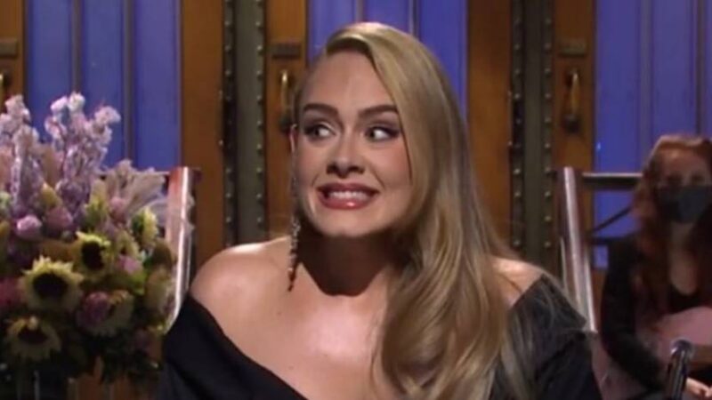 Adele ha ufficialmente divorziato dal marito a determinate condizioni