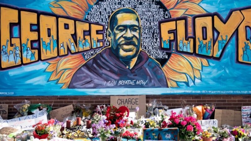 USA, INIZIATO IL PROCESSO AL POLIZIOTTO CHE CAUSÒ LA MORTE DI GEORGE FLOYD