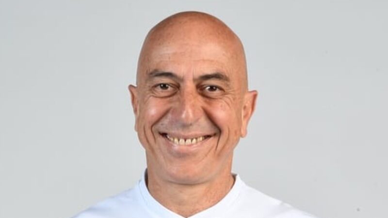 L’Isola dei Famosi, infortunio durante la prova per Roberto Ciufoli (Video)