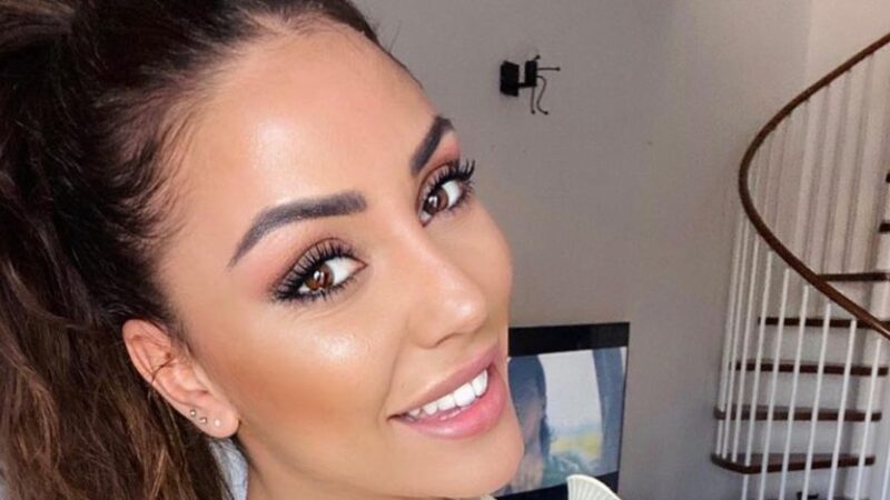 Selvaggia Roma sarà una naufraga del reality di Canale 5? L’indiscrezione