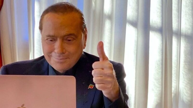 Silvio Berlusconi è il politico più ricco con 50 milioni di euro dichiarati