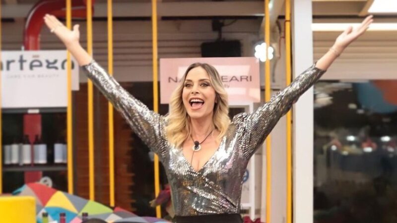 Stefania Orlando dopo il Gf Vip: “Il sesso? Non mi è mancato”