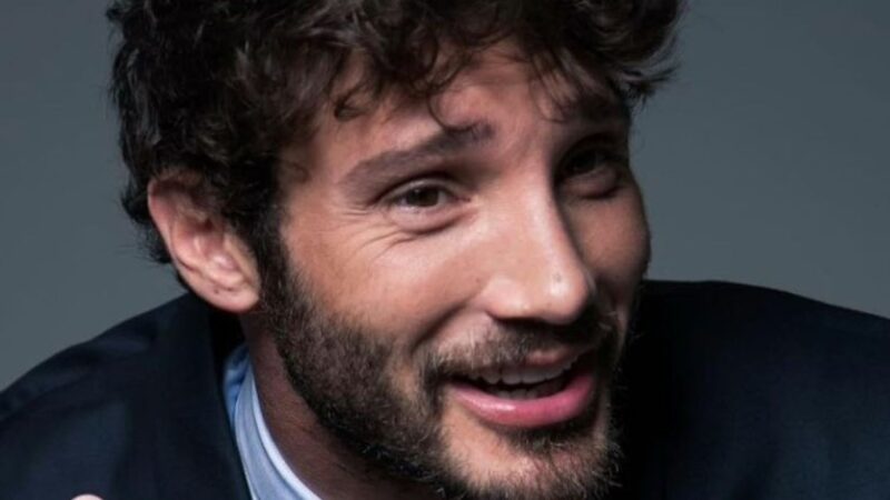 Stefano De Martino e il magnifico rapporto col figlio Santiago