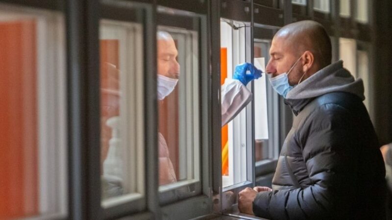 Tampone rapido: il kit sarà in vendita nei supermercati