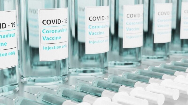 AstraZeneca: domani si conoscerà il futuro utilizzo del vaccino