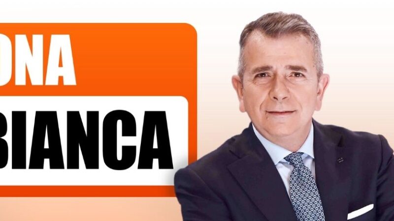 Zona Bianca: questa sera Brindisi intervista Sileri e Fedriga
