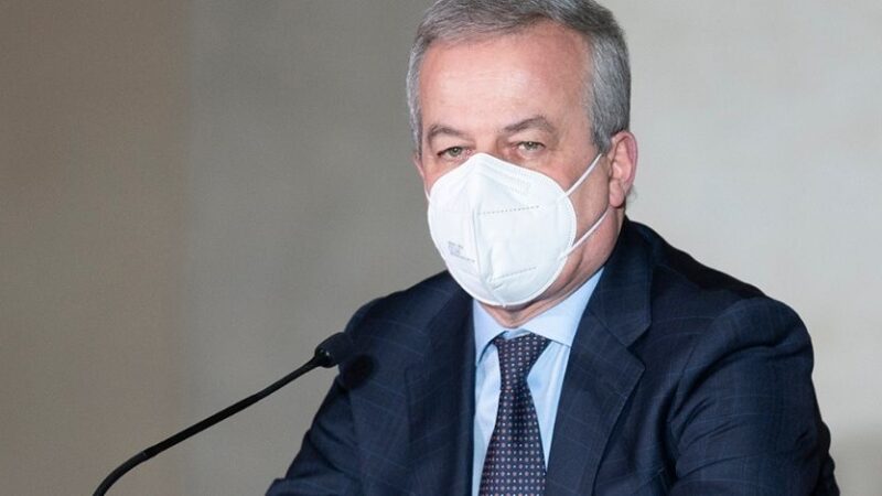 Coprifuoco e seconde dosi: per Franco Locatelli è possibile lo slittamento