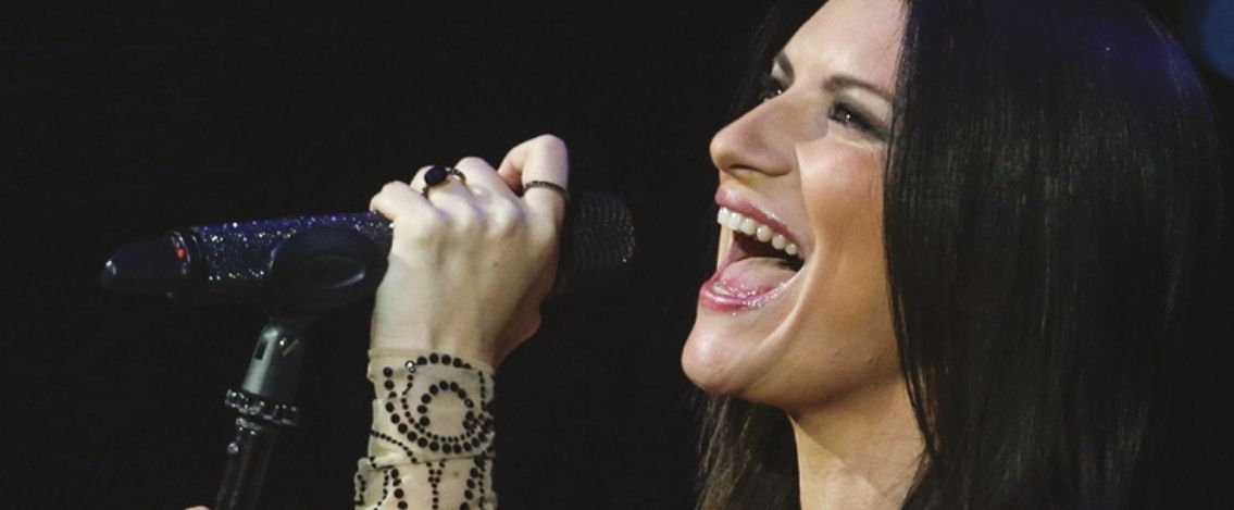 ‘Laura Pausini. Tutta una vita’, il libro di Michele Monina