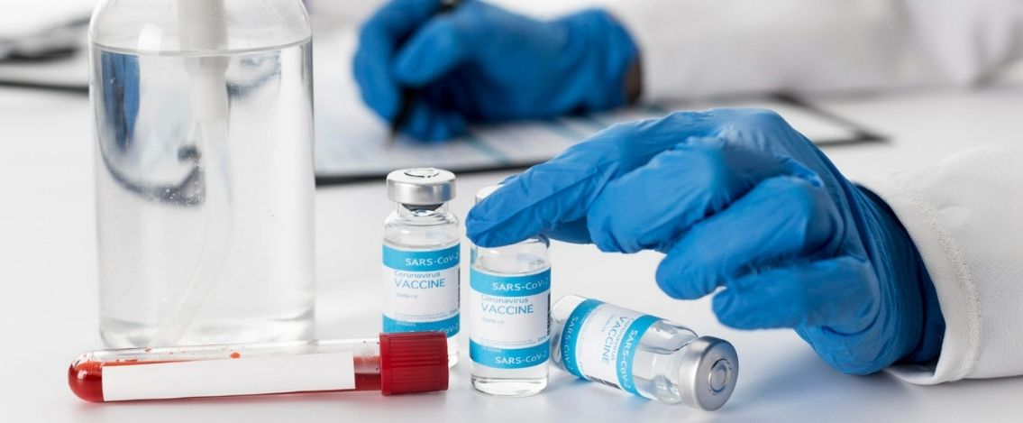 Aifa verso l’approvazione della terza dose di vaccino