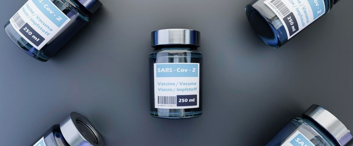 Terza dose di vaccino, il green pass durerà 12 mesi