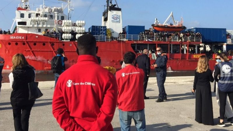 Trapani, 847 migranti sono stati tratti in salvo dopo il rifiuto di Malta