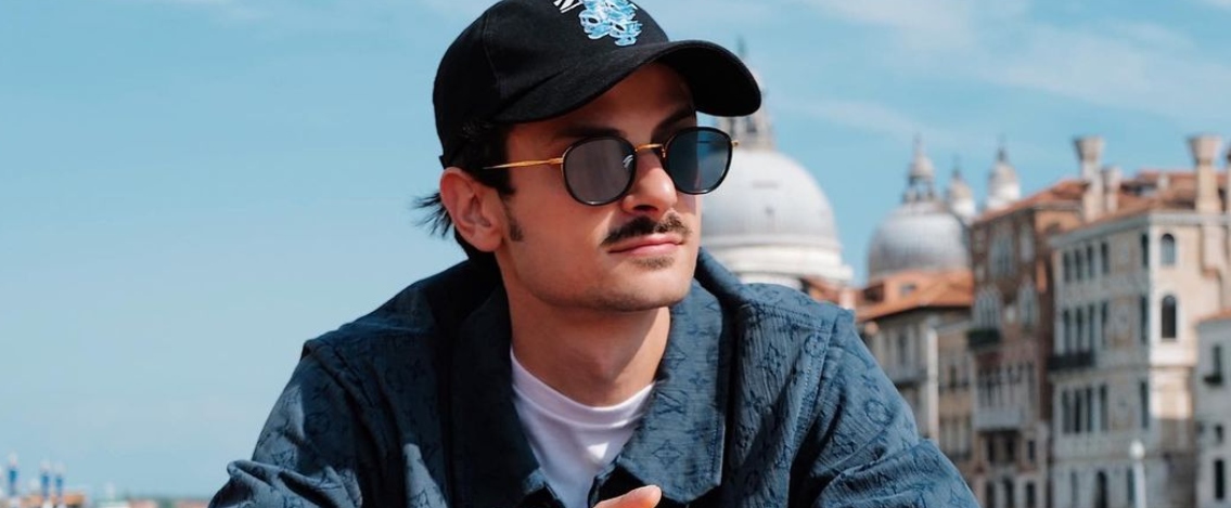 Fabio Rovazzi torna al cinema nel 2022 con un nuovo film: “Con chi viaggi”