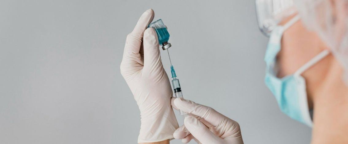 Vaccini, dopo 5 mesi la protezione scende al 39%, opportuna la terza dose