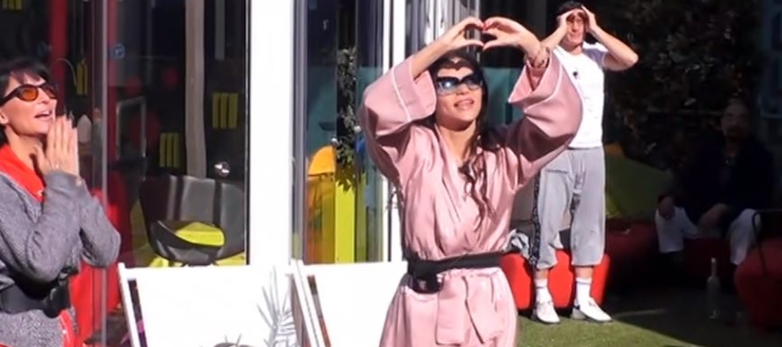 Jessica Selassié riceve un messaggio aereo speciale: ecco i dettagli