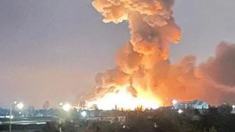La Russia ha attaccato l’Ucraina, forti esplosioni a Mariupol e in altre città