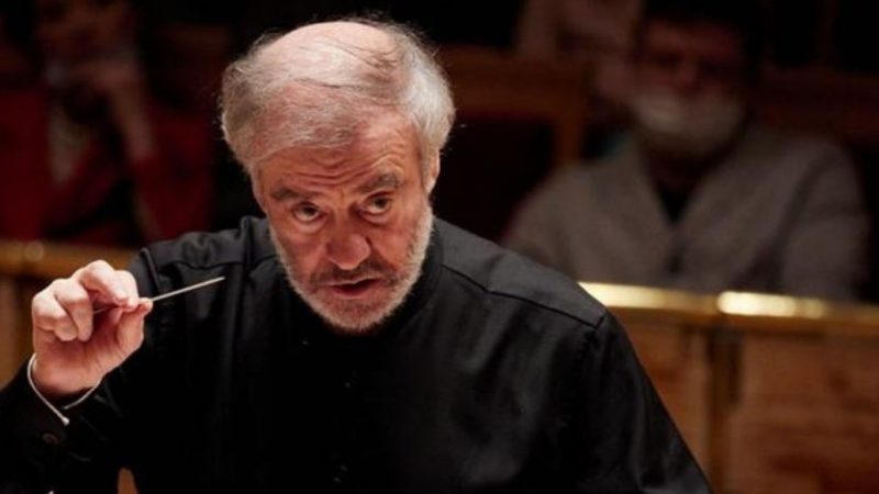 Milano, il sindaco Sala “licenzia” dalla Scala il maestro russo Gergiev. Ecco perché
