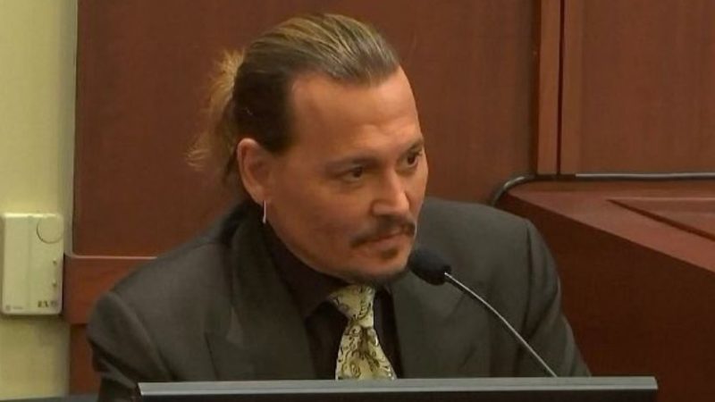 Johnny Depp testimonia in tribunale: “Non ho mai picchiato Amber Heard”