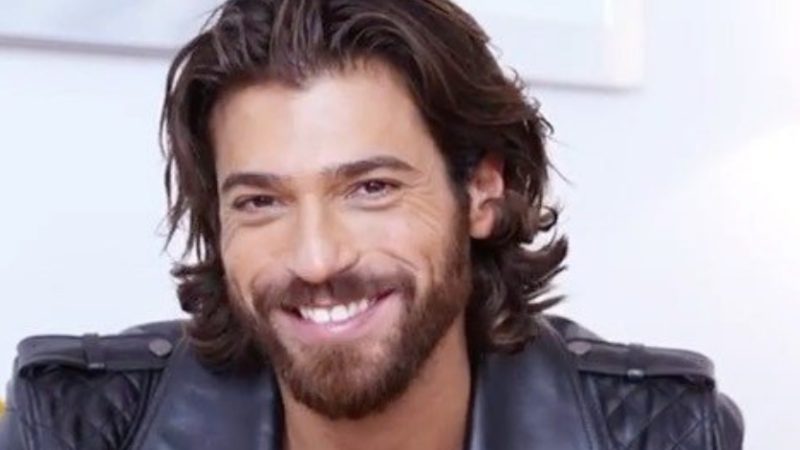Can Yaman ha ricevuto un premio speciale: ecco le sue parole