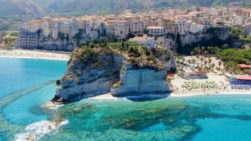 Tropea tra mare cristallino e storia millenaria