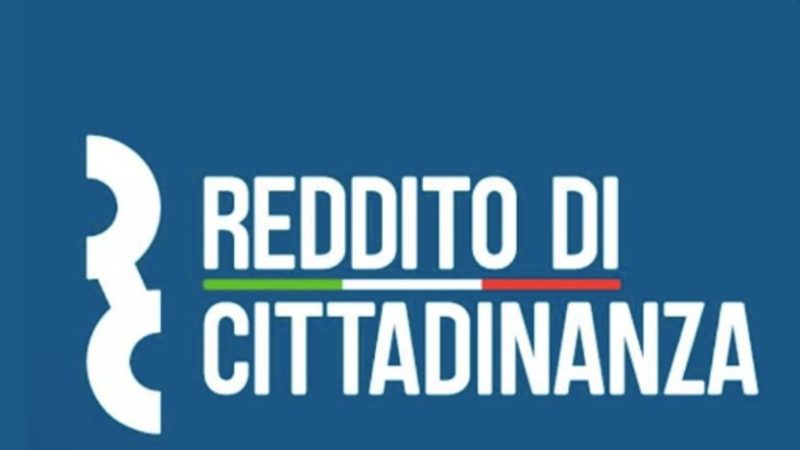 Stipendio e Reddito di cittadinanza per chi accetta il lavoro stagionale: la proposta del Ministro