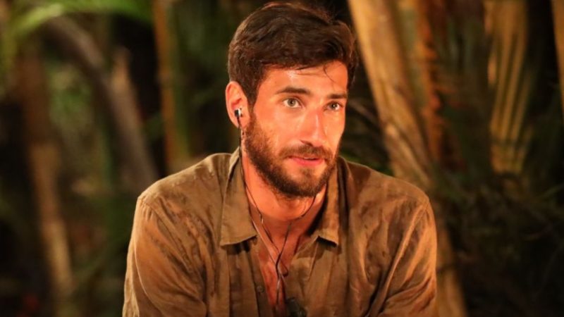Roger Balduino risponde ad una curiosità di un fan sull’Isola: “Bella domanda secondo voi?” (VIDEO)