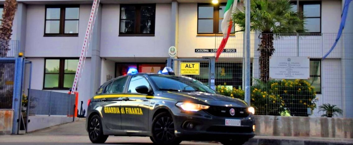 Napoli, docente universitario condannato per sesso in cambio di esami