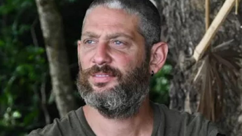 Edoardo Tavassi con ironia ringrazia i fan: “Devo ammette che…” (VIDEO)