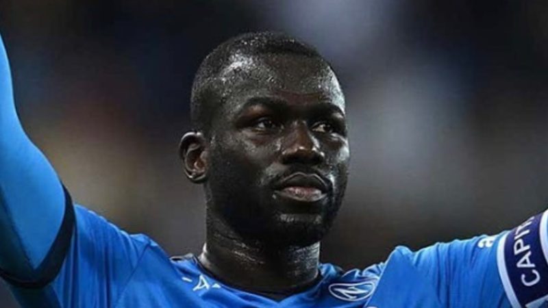 Koulibaly al Chelsea, il Napoli studia i sostituti: il report