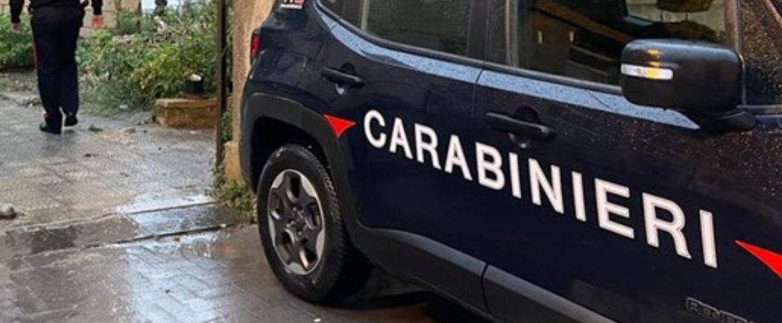 Milano, due minorenni abusate su un tram. Arrestati due coetanei
