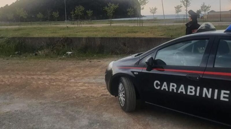Scampia, madre e figlio costretti da un clan a lasciare la propria casa